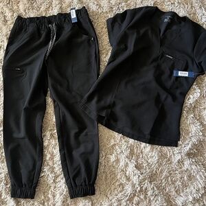 Jaanuu jogger scrub set